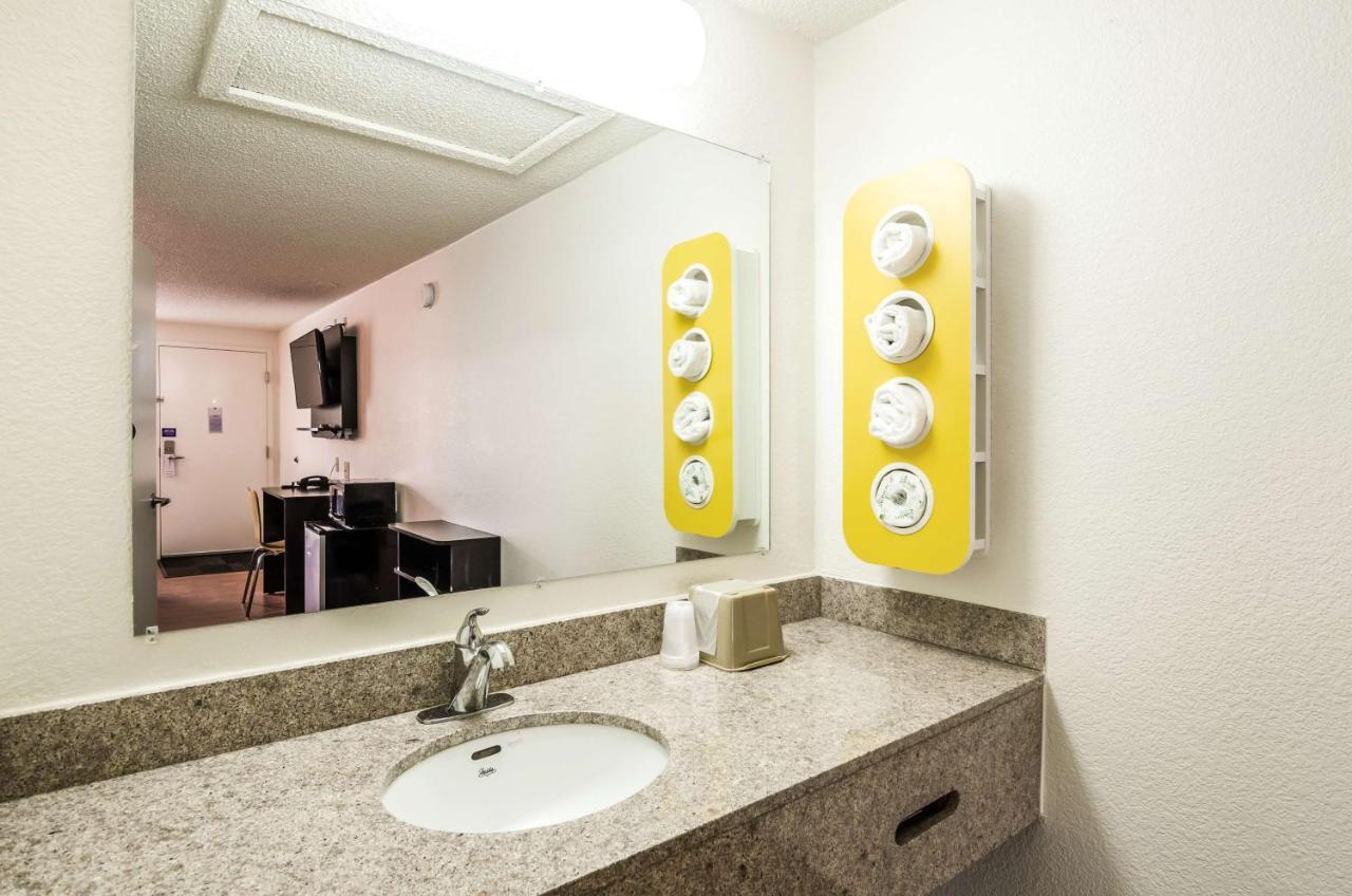 Motel 6-Troutville, Va Eksteriør billede